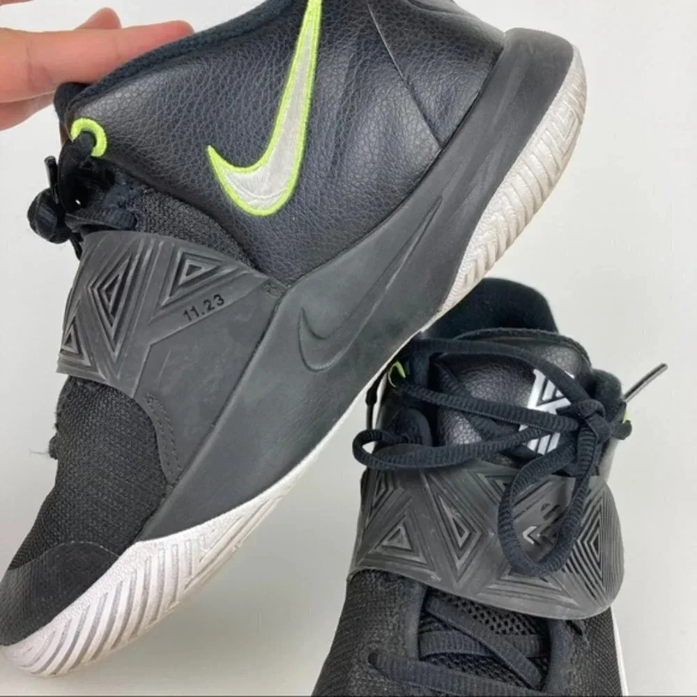Nike Kyrie Flytrap 3 Sneakers 6Y Youth Basketball Shoes Black BQ5620-001